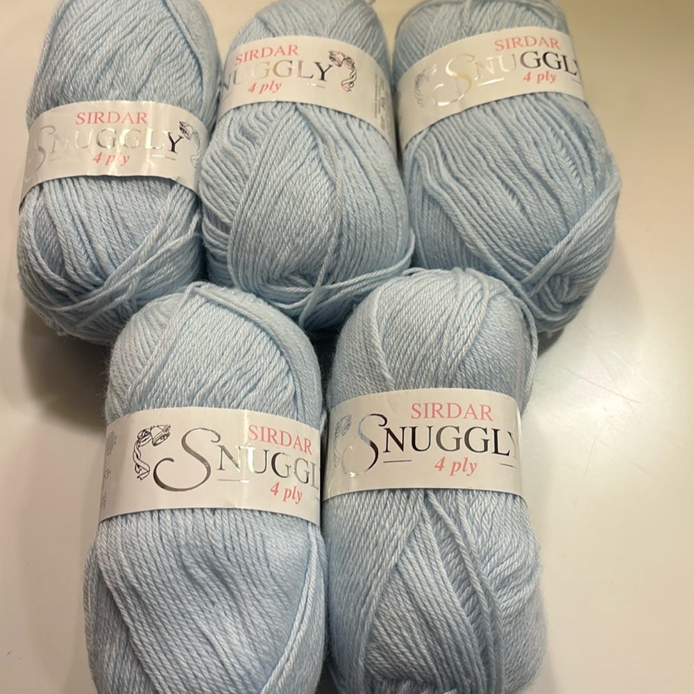 NWT Snuggly 4ply fingering yarn from Sirdar. Bundle contains 5 skeins-2 bundles.